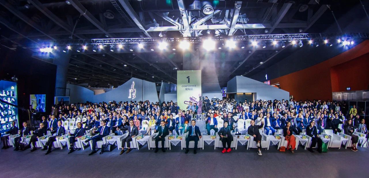 广州设计周官宣！2025广州设计周》星星会成员约300+位